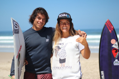 Los hermanos Mimi e Israel Barona (+) tenían dos años de diferencia y amaban el surf.