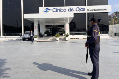 Instalaciones. Según datos del Servicio de Rentas Internas, la clínica tiene la matriz en el Puerto Santa Ana y tres locales más.