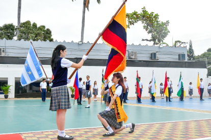 Miles de bachilleres realizan este 26 de septiembre su juramento a la bandera