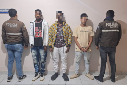 Presuntos delincuentes aprehendidos por la Policía Nacional.
