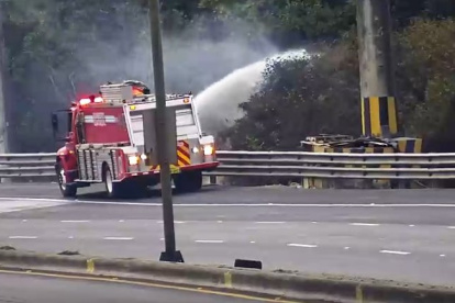 La emergencia fue atendida por bomberos.