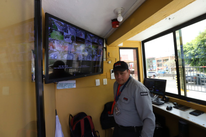 Cumbayá. En el conjunto Santa Lucía cuentan con un generador eléctrico, para mantener en funcionamiento cámaras, alarmas y cerco eléctrico.