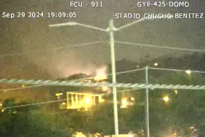 Se reporta quema de maleza cerca del parque Samanes.