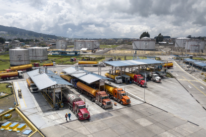 Imagen referencial de una instalación de distribución de combustible.