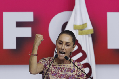 La presidenta electa de México, Claudia Sheinbaum en un conversatorio.