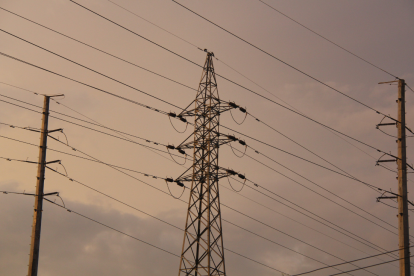 Cortes de luz no cesan en todo el territorio continental ecuatoriano
