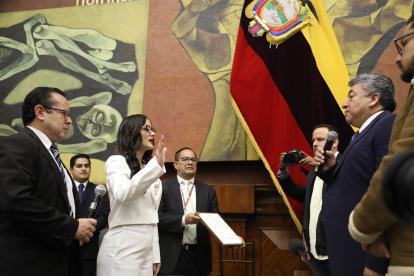 Viviana Veloz juró como presidenta de la Asamblea Nacional en la sesión 968.