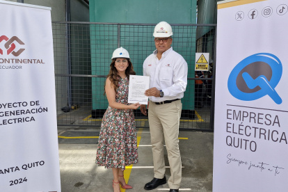 Ejecutiva de Arca Continental y funcionario de la EEQ.