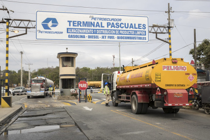 Las empresas investigadas recibían combustibles subsidiados del gobierno y en lugar de despachar el producto a las gasolineras o a sectores productivos, lo desviaban a otros lugares.