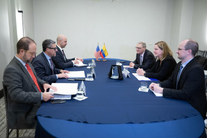 La diplomacia ecuatoriana se reunió con sus pares de Estados Unidos para tratar temas de ayudas a migrantes ecuatorianos que intentan llegar a ese país.