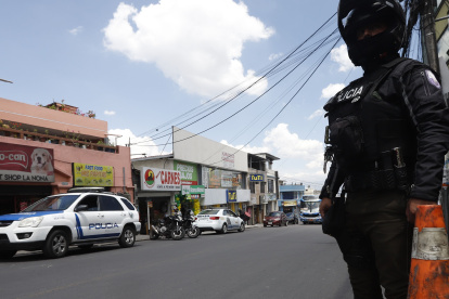 Daniel Noboa dispuso que Policía y FF.AA. realicen operativos en Quito, como una de las medidas por el estado de excepción que se inicia este 3 de octubre.