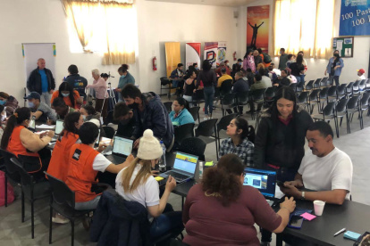 Encuentro. Migrantes venezolanos continuamente se reúnen en ciertos espacios para organizarse en el país.