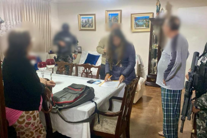 Los allanamientos se ejecutaron en Quito, la noche de este viernes 4 de octubre.