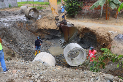 Estructura. Con este tipo de tubos se prevé que el agua fluya y no se quede estancada. A la par, la Alcaldía asegura hacer limpiezas permanentes.
