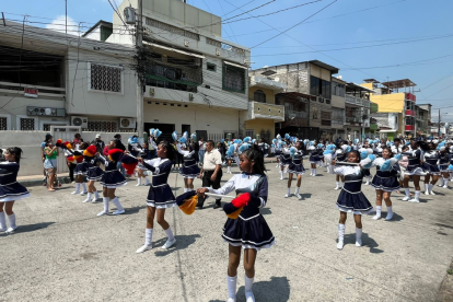 Desfile Estrella de Octubre.