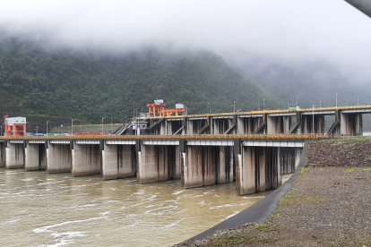 Producción. El 71 % de la producción de energía eléctrica es hidroeléctrica.