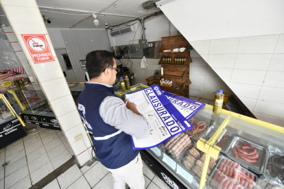 En la imagen, uno de los espacios que fue clausurado por el Municipio de Guayaquil.