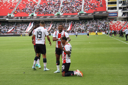 Bryan Ramírez celebra su gol en la victoria de Liga de Quito ante Orense.