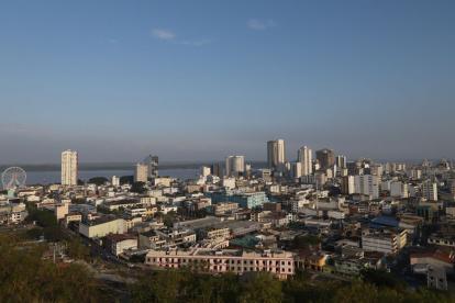 Panorámica del centro de la urbe porteña, que se ha visto afectada por la crisis energética.