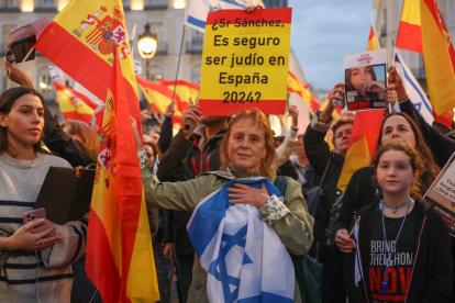 Manifestación convocada por Acción y Comunicación sobre Oriente Medio en recuerdo de las víctimas del atentado de Hamás que provocó hace un año la muerte de más de 1.200 personas.