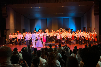 Evento. Premiaron a ganadoras de concurso juvenil.