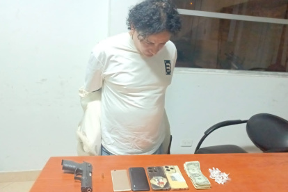 El detenido tiene antecedentes penales por tráfico ilícito en 2016 y por robo en 2021.
