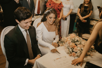 La pareja contrajo matrimonio civil en Cuenca.