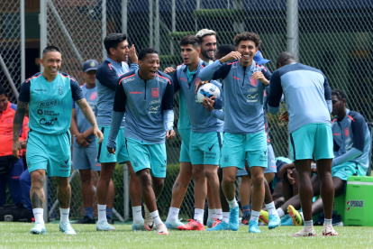 El técnico Sebastián Beccacece ya tendría listo en once inicial para enfrentar a Paraguay.