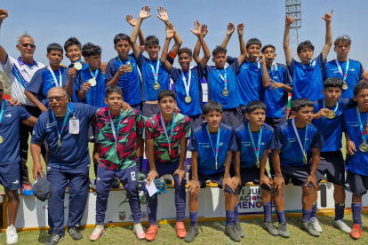 Los albicelestes como campeones, tras vencer a la provincia Tsáchila.