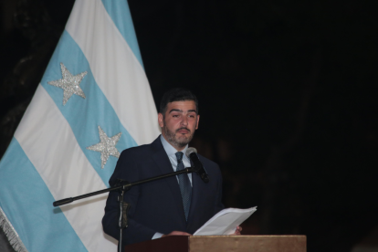 Aquiles Álvarez sesiona en el Parque Centenario