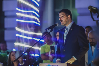 Guayaquil tuvo tres sesiones conmemorativas por sus 204 años de fundación.