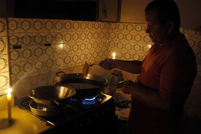 Los cortes de luz en Ecuador hasta el 13 de octubre serán de 10 horas diarias.