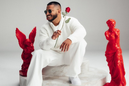 El artista Edi Cruz, nombre de pila de Cruzito, nació en Honduras, departamento de Colón, en 1986. A la edad de ocho años se radicó con su familia en Canadá