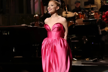La cantante estadounidense Ariana Grande durante su presentación en SNL.