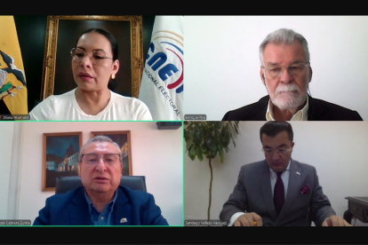 Proceso. Las autoridades del Consejo Nacional Electoral sesionaron durante este domingo 13 de octubre.