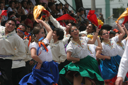 Cuenca se alista para sus fiestas de Independencia.