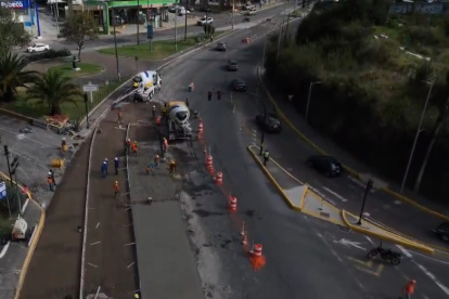 El tramo del redondel de la Plaza Argentina, que conecta con la av. De Los Shyris se suspende hasta el 20 de octubre.