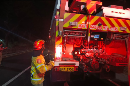 Imagen referencial. Personal bomberil sufrió robos el domingo al atender emergencias.