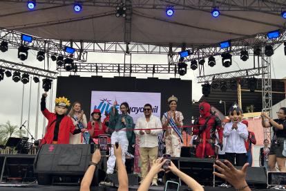 La vicealcaldesa Blanca López y la reina de Guayaquil, Jenniffer Tutivén, estuvieron presentes en la inauguración del Budokan.