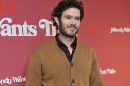 Adam Brody en la presentación de la serie "Nadie quiere esto", el 18 de septiembre de 2024 en Los Ángeles (California