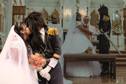 Las fotos fueron compartidas por la pareja en su cuenta de Facebook.