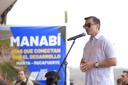 El presidente de la República, Daniel Noboa, habló durante un recorrido de obra en la vía Manta - Rocafuerte, en Manabí, la mañana de este miércoles 16 de octubre.