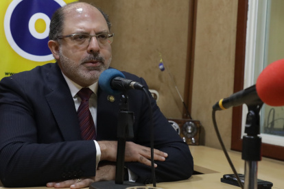 Henry Kronfle, expresidente de la Asamblea y candidato presidencial, explicó la razón de su distanciamiento con Daniel Noboa.