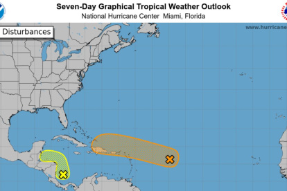AL94 es monitoreado en área de baja presión sobre el Atlántico tropical central.