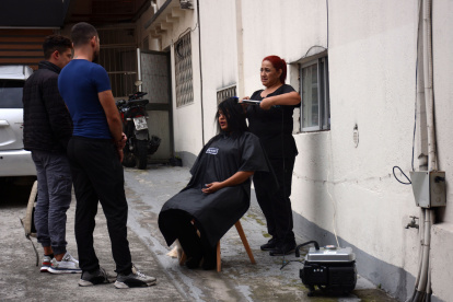 Vecinos de Tumbaco se sienten inseguros por cortes de energía.