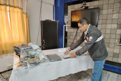 Parte de las evidencias incautadas por la Policía Nacional en los allanamientos realizados.