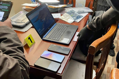 La Fiscalía y la Policía realizaron allanamientos y recogieron evidencias este 17 de octubre de 2024.