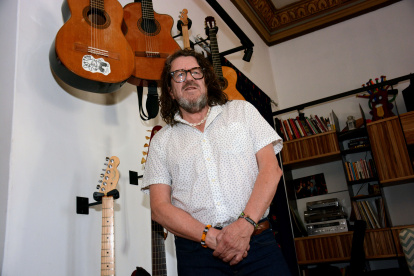 Pasillo para mi padre es uno de los temas que serán parte de su próximo EP.