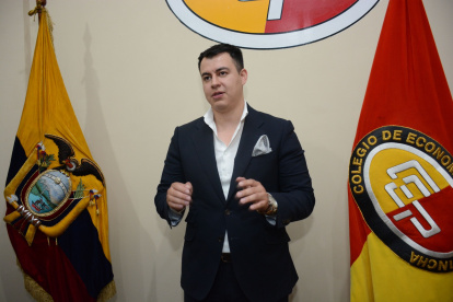 Juan Carlos Salvador, presidente del Colegio de Economistas de Pichincha.