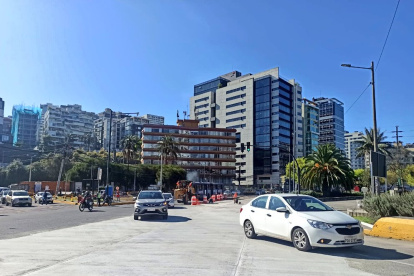 Está habilitado el cruce de la av. 6 de Diciembre y Plaza Argentina, tras finalizar la intervención en el sector.
